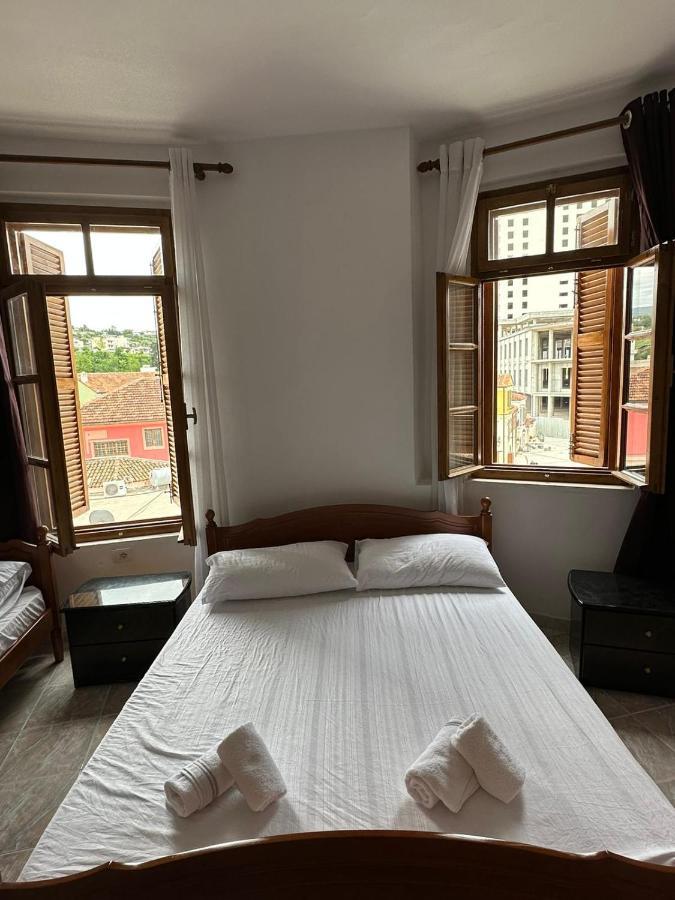 Central Charm Apartments Вльора Екстер'єр фото