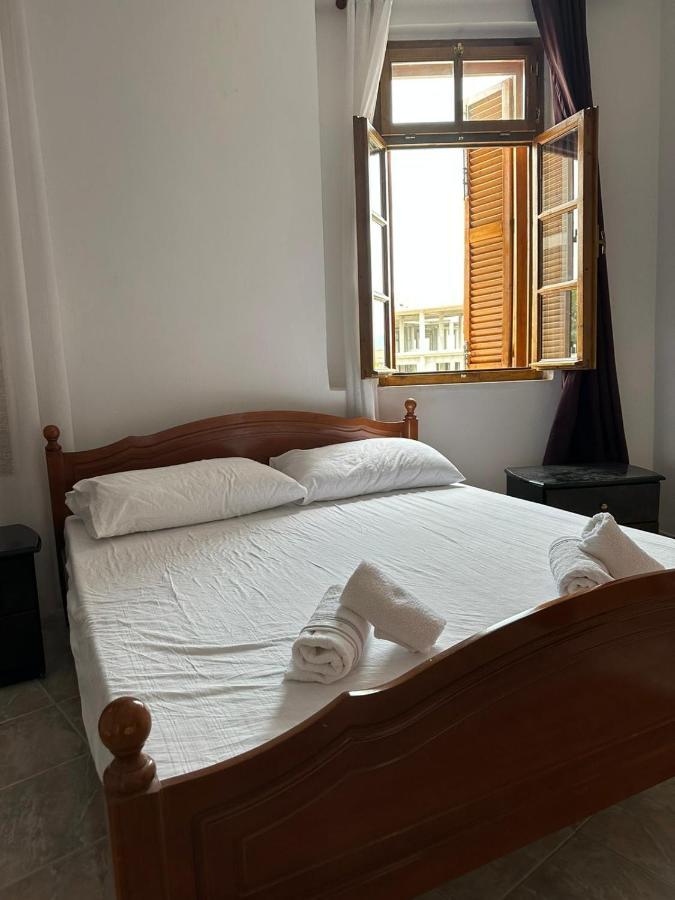 Central Charm Apartments Вльора Екстер'єр фото