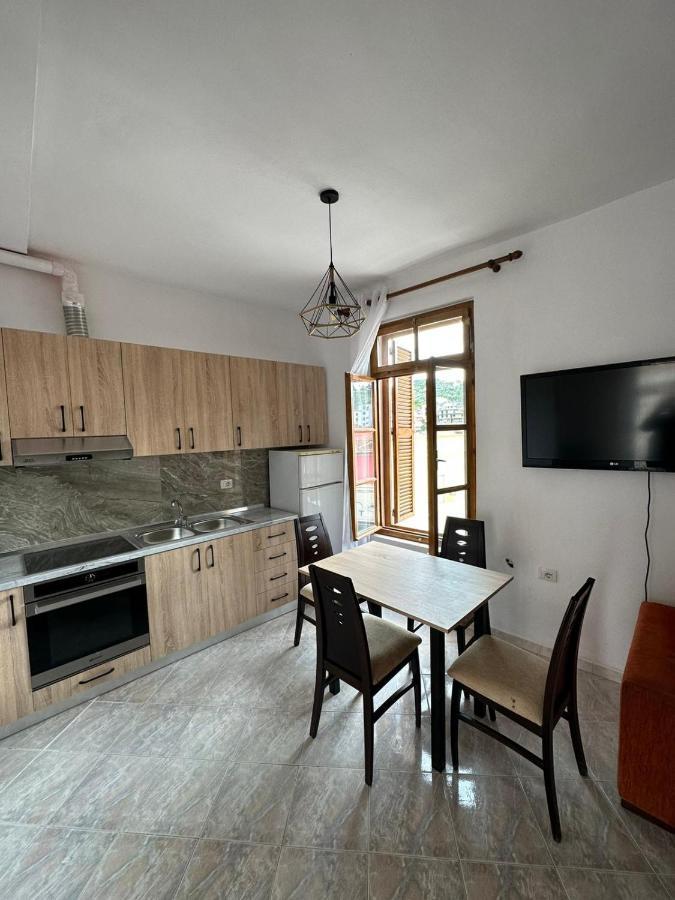Central Charm Apartments Вльора Екстер'єр фото